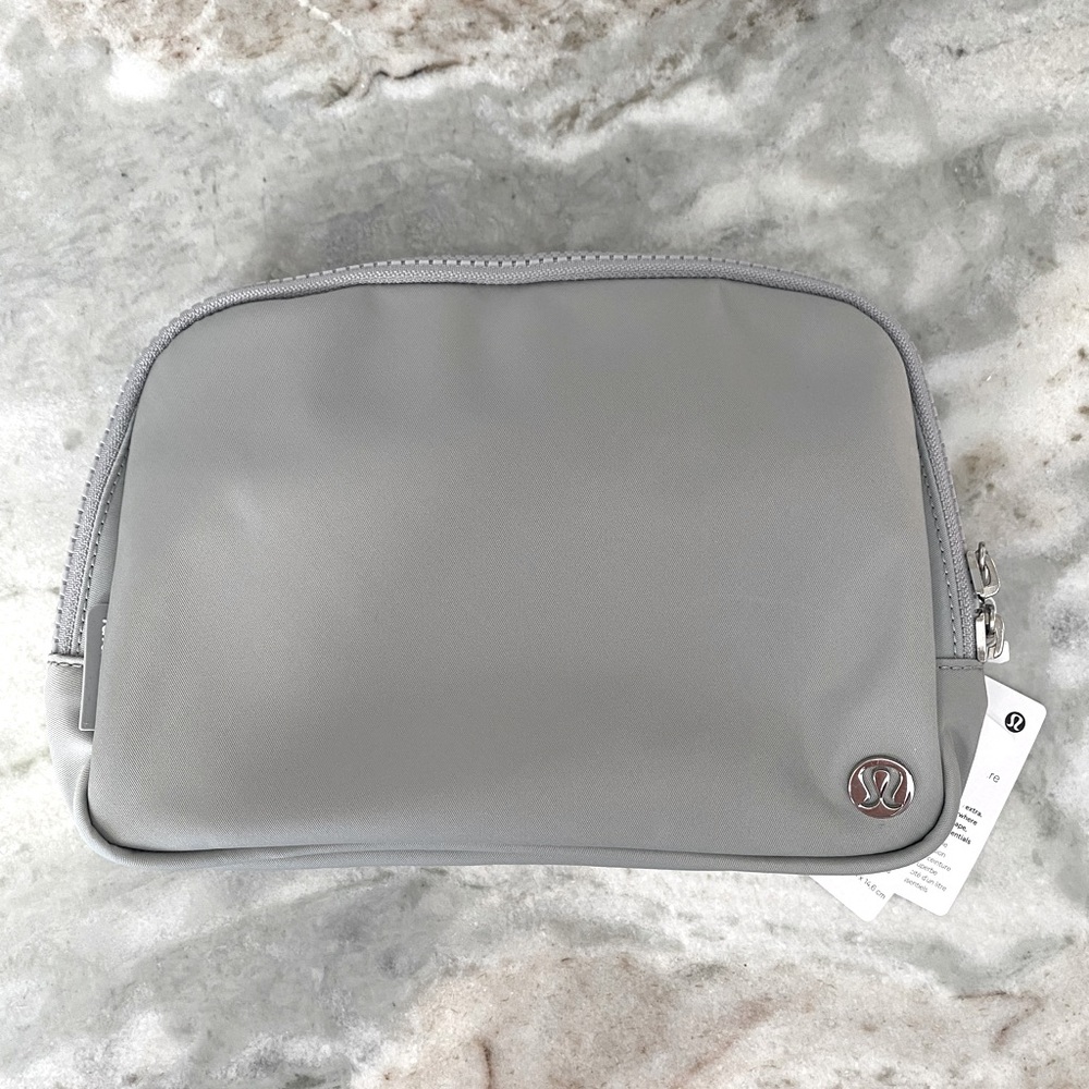 LARGE Lululemon Everywhere Belt Bag Sliver Drop